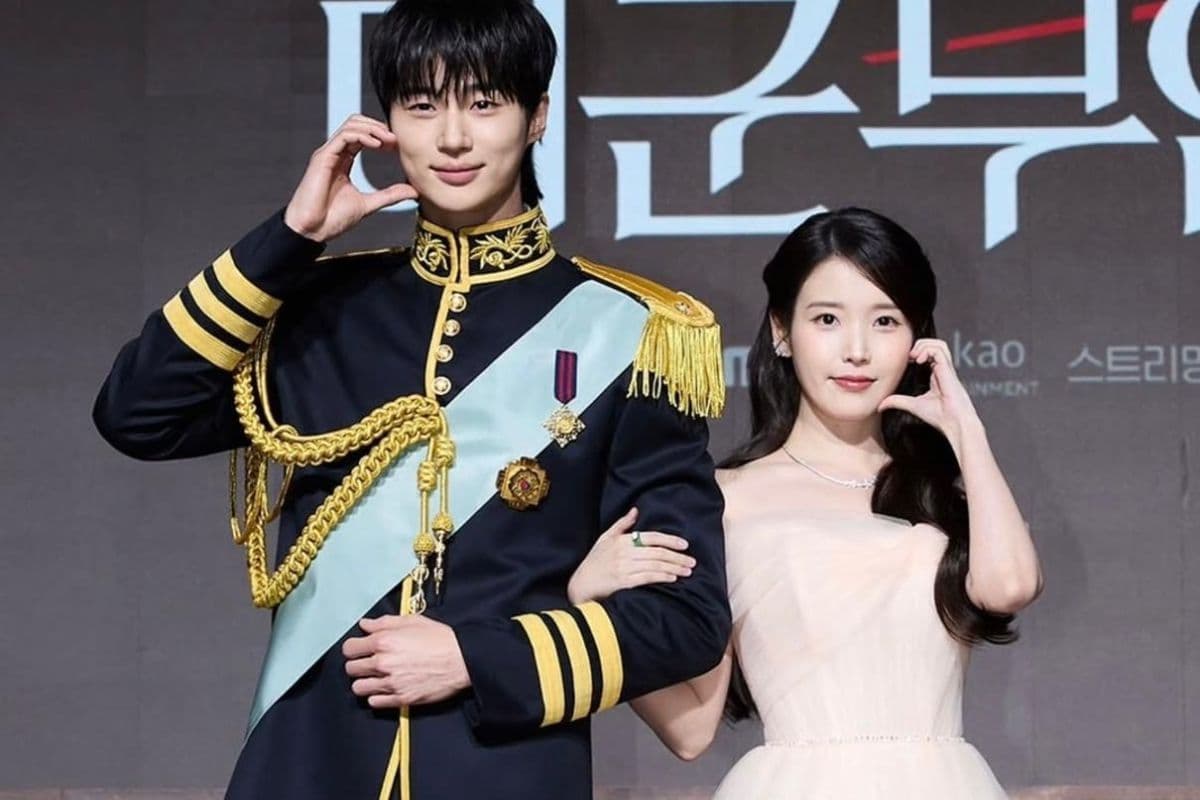 Byeon Woo Seok Akan Nyanyikan OST Terakhir Drama Perfect Crown